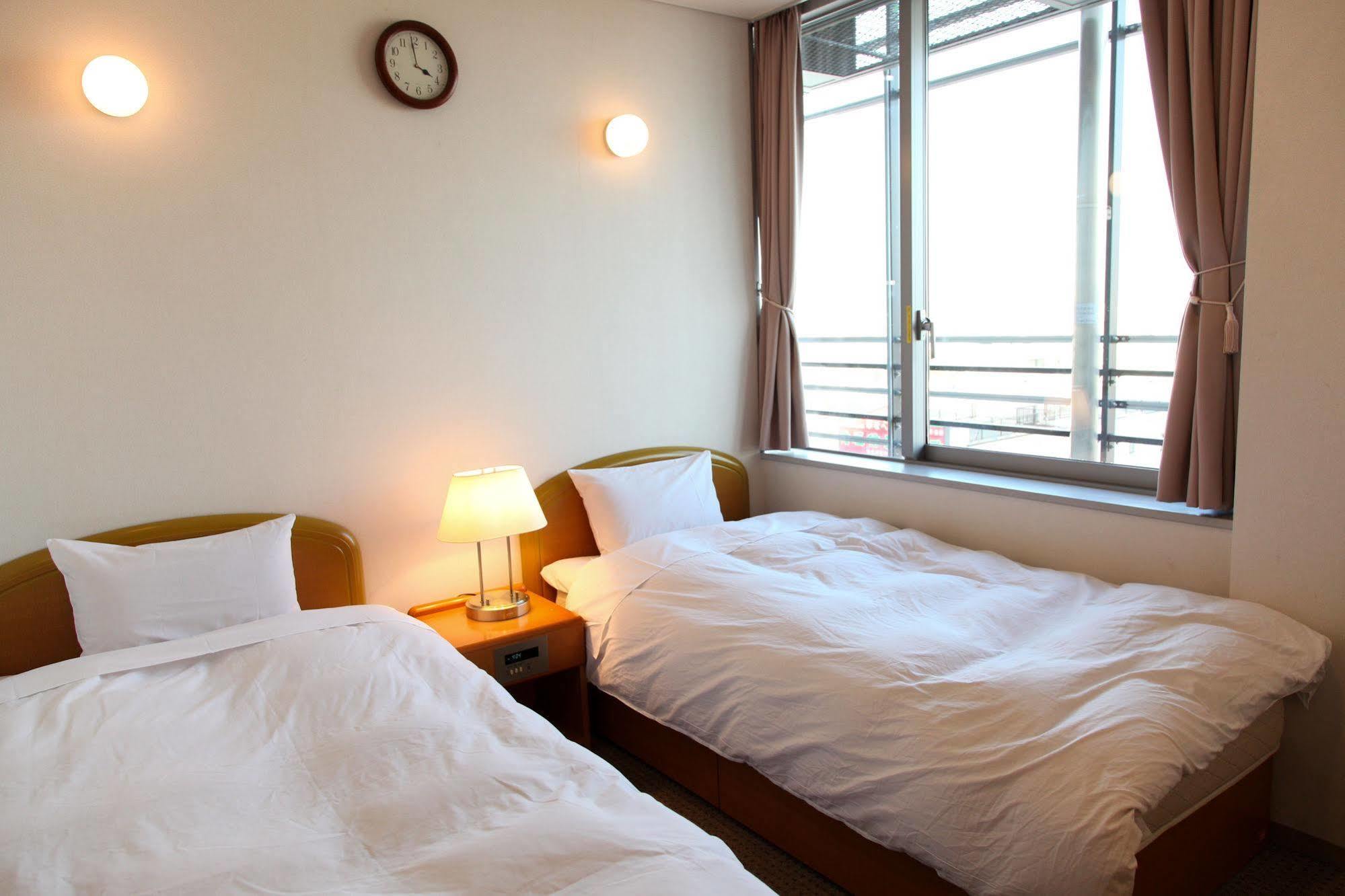 Shin-Osaka Youth Hostel Exterior foto