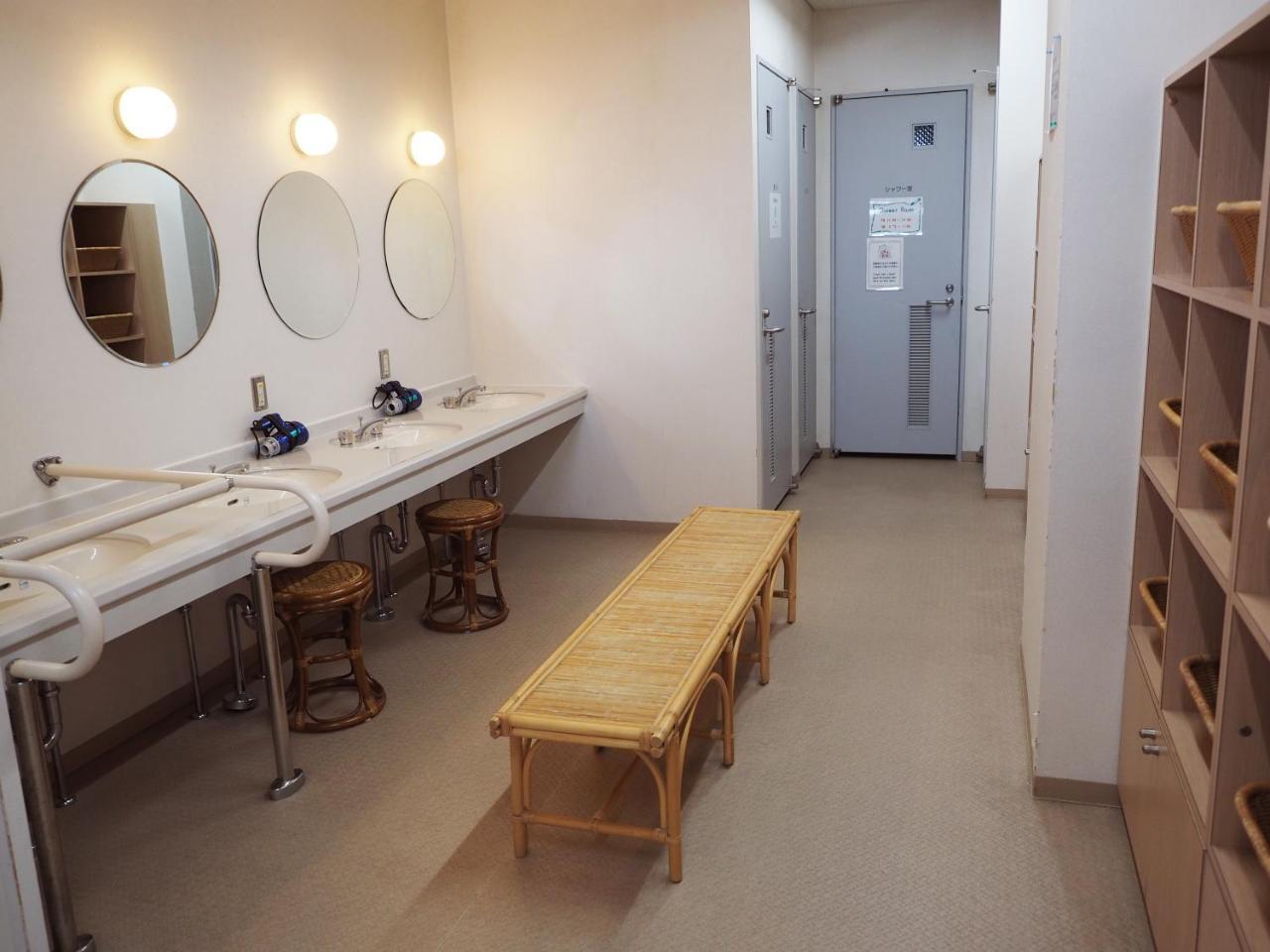 Shin-Osaka Youth Hostel Exterior foto